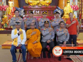 Kapolrestabes Surabaya Dampingi Kapolda Jatim Tinjau Perayaan Imlek di Vihara, Pastikan Aman dan Kondusif