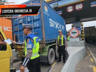 Ditlantas Polda Jatim Tertibkan Penggunaan Lajur Jalan Tol