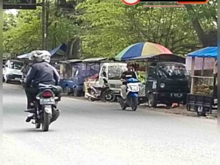Bahu Jalan Provinsi Dipenuhi PKL, Kemacetan dan Risiko Kecelakaan Jadi Sorotan Warga Kencong