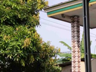 Kabel PLN Bergelantung Mengganggu Masyarakat, Aduan Masyarakat Tak di Hiraukan PLN