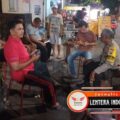 Bhabinkamtibmas Kelurahan Tembok Dukuh Sambang Silaturahmi dan Cangkrukan Nobar Piala Dunia Bersama Warga