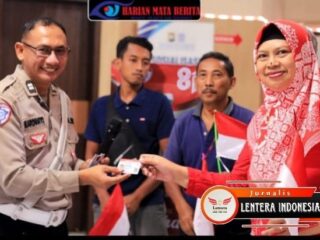 ‎Satlantas Polres Gresik Hadiahkan "SIM Gratis" untuk 17 Warga yang Lahir 17 Agustus