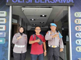 Provos Polda Jatim Arahkan Wajib Pajak Tertib Parkir, Jurnalis KEJAMREALITA.NET Soroti Standar Pelayanan Publik dan Prosedur Etle